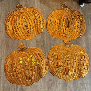Pumpkin Shaped Orange Placemats

$25 for 4 pieces